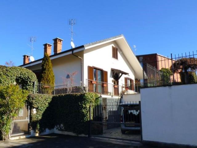 Villa Indipendente in vendita a Colletto, Piemonte