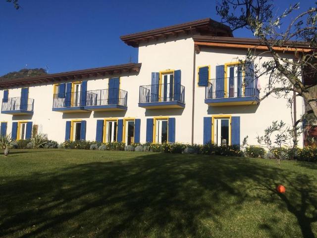 Villa Indipendente in vendita a San Lorenzo, Marina Di Massa