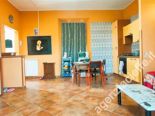 Villa Indipendente in vendita a Marina di Massa, Marina Di Massa