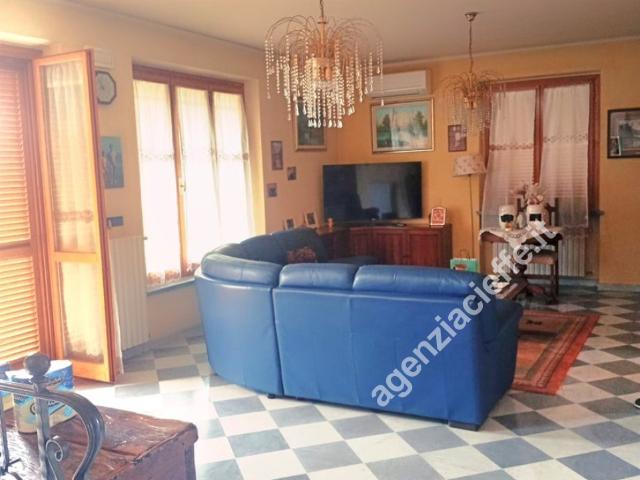 Villa Indipendente in vendita a Cinque Vie, Marina Di Massa