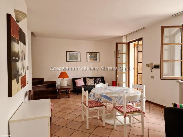 Villa Indipendente in vendita a Marina di Massa, Marina Di Massa