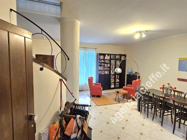 Villa Indipendente in vendita a Rinchiostra, Marina Di Massa