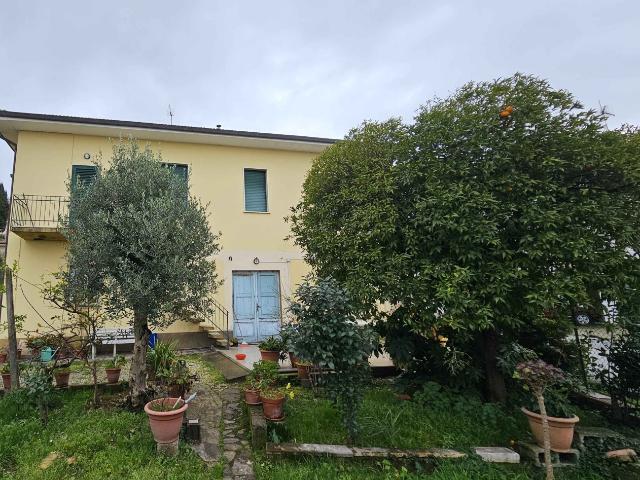 Villa Indipendente in vendita a Massarosa, Toscana