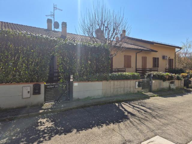 Villa Indipendente in vendita a Unione dei comuni Valli del Reno, Lavino e Samoggia, Monte San Pietro