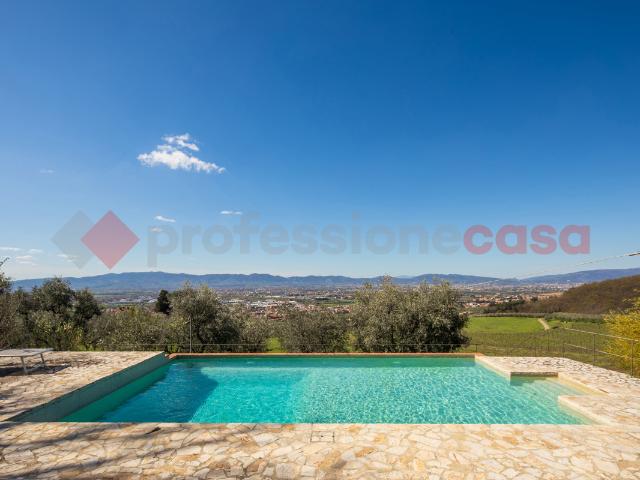 Villa Indipendente in vendita a Riva di Bagnolo, Montemurlo