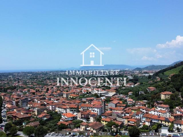 Villa Indipendente in vendita a Prato, Montignoso