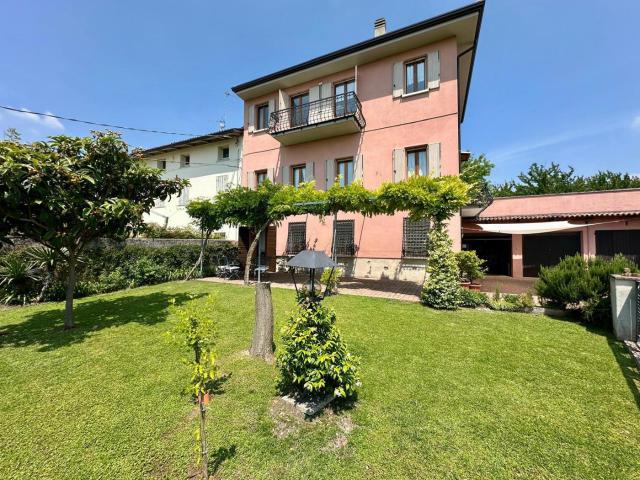 Villa Indipendente in vendita a Monzambano, Lombardia