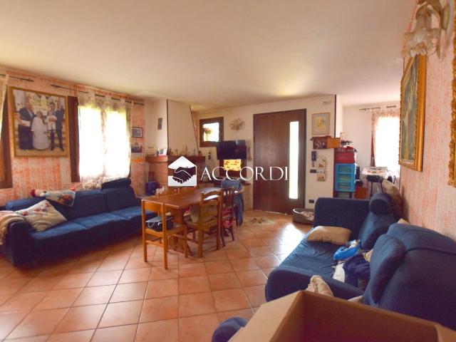 Villa Indipendente in vendita a Sovilla, Nervesa Della Battaglia