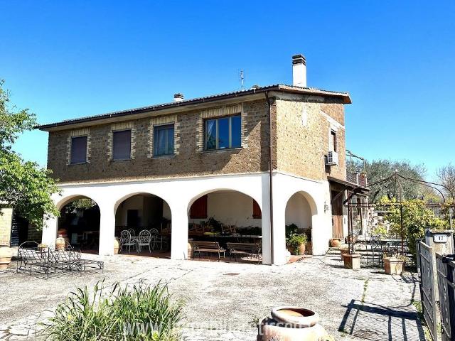 Villa Indipendente in vendita a Sferracavallo, Orvieto