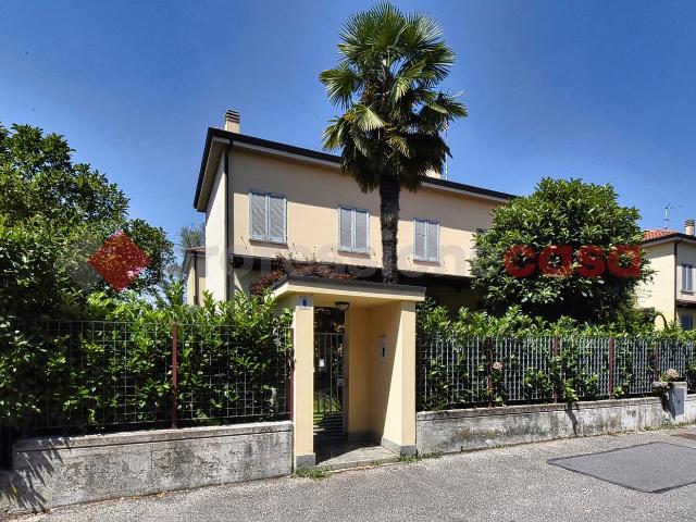 Villa Indipendente in vendita a Zona Omogenea Milano Nord, Paderno Dugnano