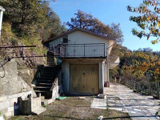 Villa Indipendente in vendita a Unione di comuni Montana Lunigiana, Podenzana
