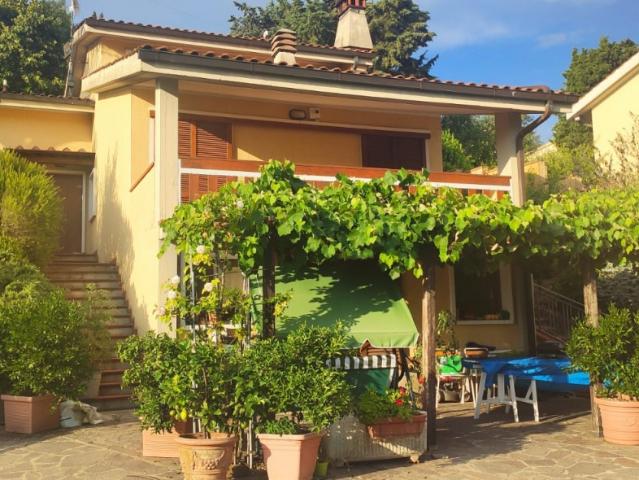 Villa Indipendente in vendita a Pontassieve, Firenze