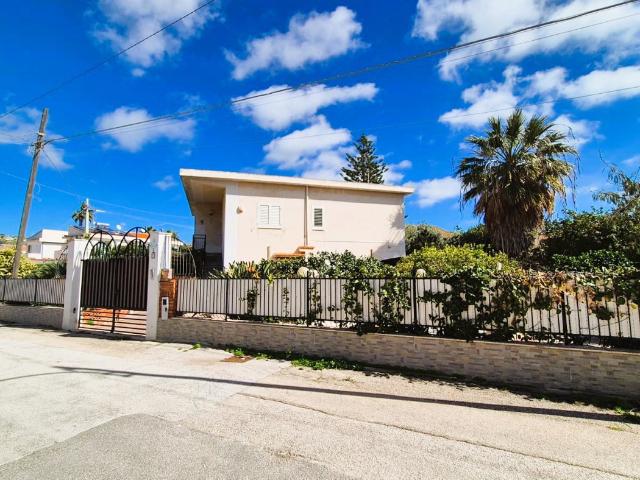 Villa Indipendente in vendita a Villaggio Bellavista, Porto Empedocle
