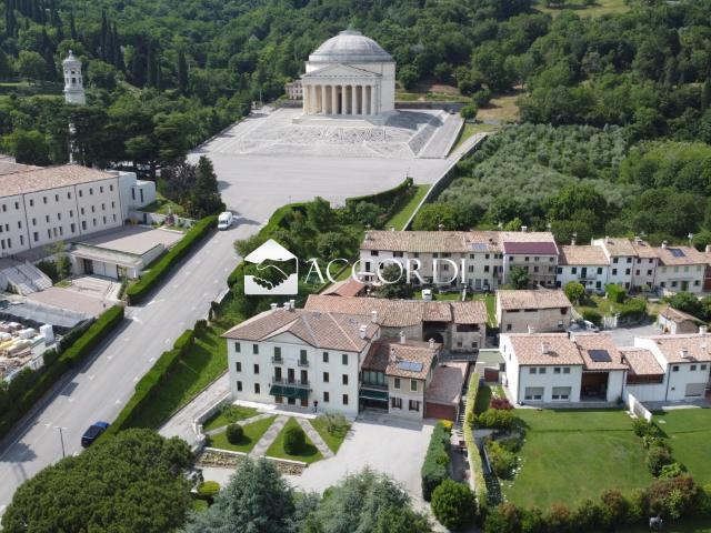 Villa Indipendente in vendita a Pieve del Grappa, Possagno