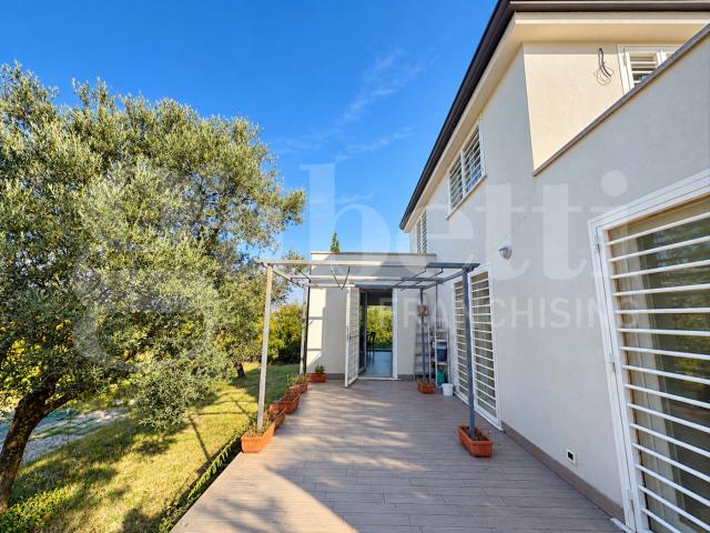 Villa Indipendente in vendita a San Potito Sannitico, Caserta