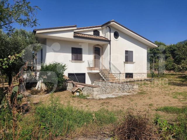 Villa Indipendente in vendita a San Potito Sannitico, Campania