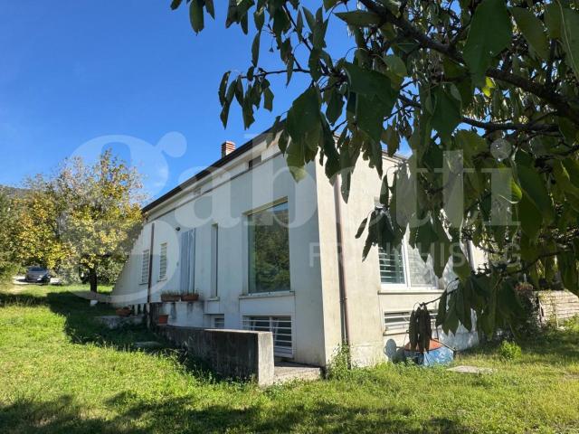 Villa Indipendente in vendita a San Potito Sannitico, Campania