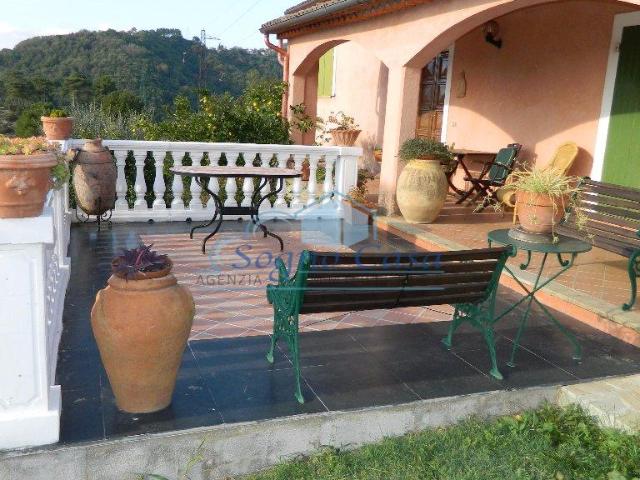 Villa Indipendente in vendita a Grisei, Sarzana