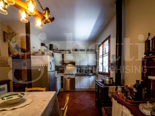 Villa Indipendente in vendita a Unione dei comuni Valli del Reno, Lavino e Samoggia, Sasso Marconi
