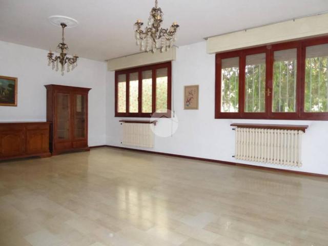 Villa Indipendente in vendita a Previano, Stradella