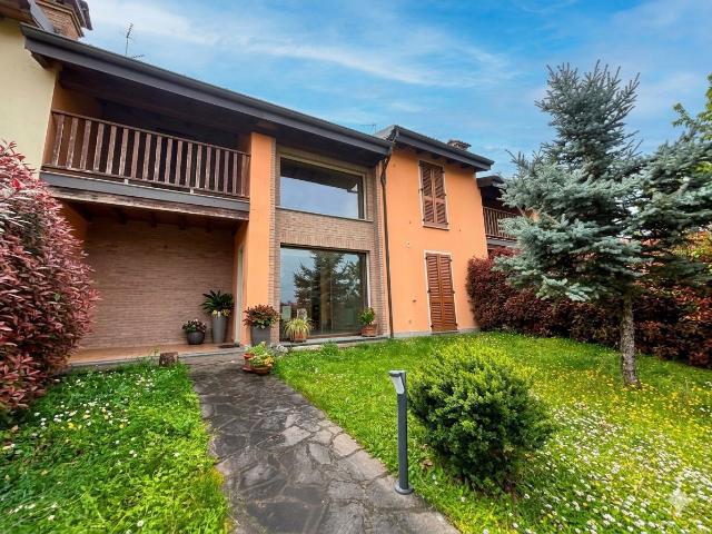 Villa Indipendente in vendita a Amista, Stradella