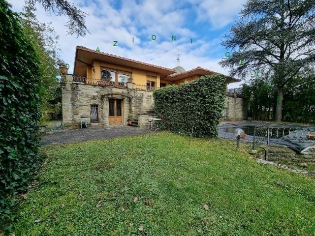 Villa Indipendente in vendita a Vicchio, Toscana