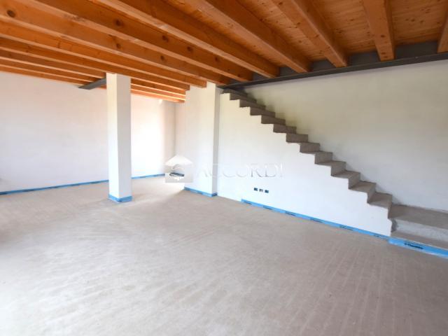 Villa Indipendente in vendita a Volpago Del Montello, Veneto