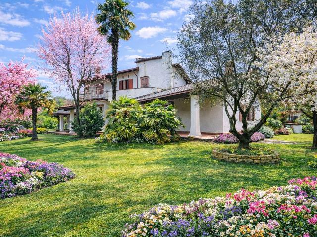 Villa Indipendente in vendita a Volpara, Lombardia