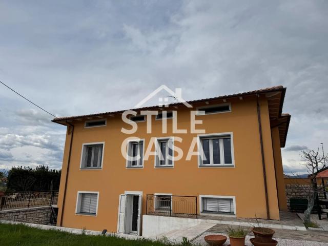 Villa Indipendente in vendita a Altopascio, Lucca