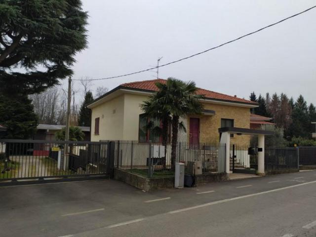Villa Indipendente in vendita a Peveranza, Cairate