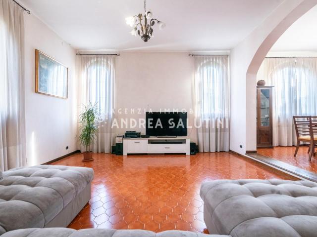 Villa Indipendente in vendita a Oltrarno, Calcinaia