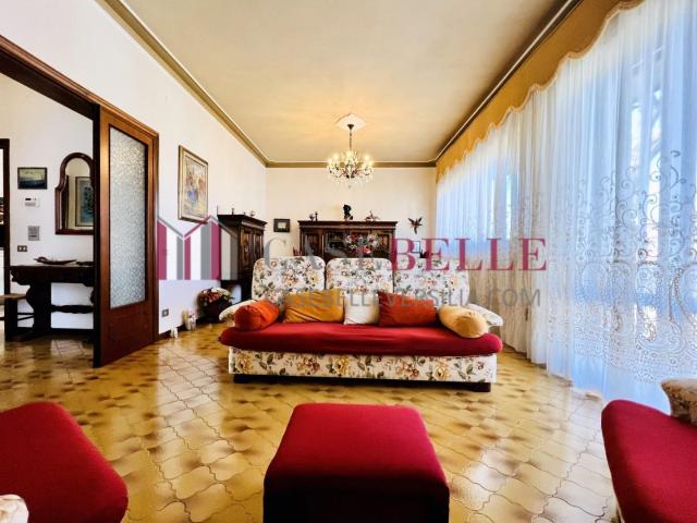 Villa Indipendente in vendita a Camaiore, Toscana