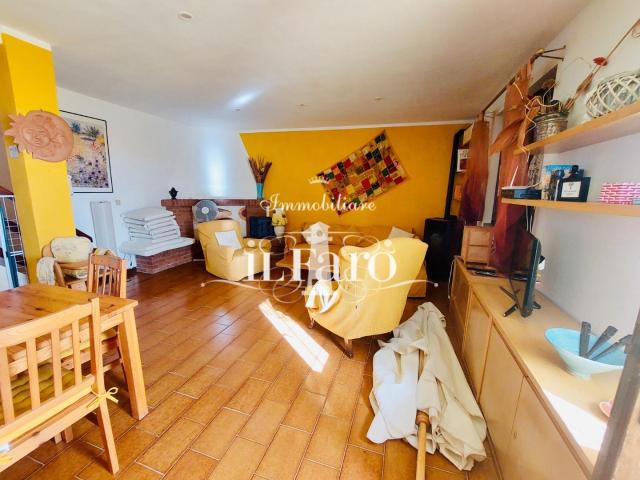 Villa Indipendente in vendita a Montemagno, Camaiore