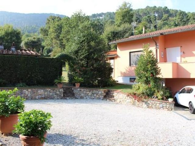 Villa Indipendente in vendita a Castelvecchio di Compito, Capannori