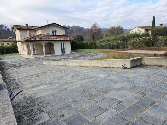 Villa Indipendente in vendita a Capannori, Toscana