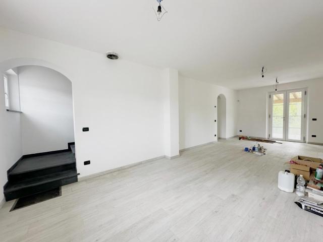 Villa Indipendente in vendita a Rughi, Capannori
