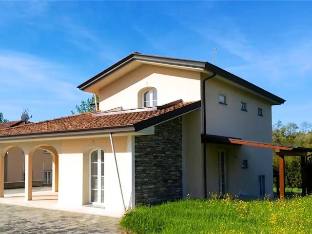 Villa Indipendente in vendita a Lappato, Capannori