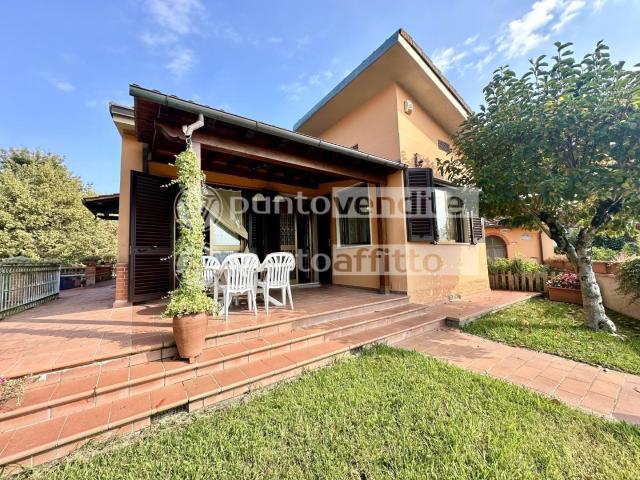 Villa Indipendente in vendita a Capannori, Toscana