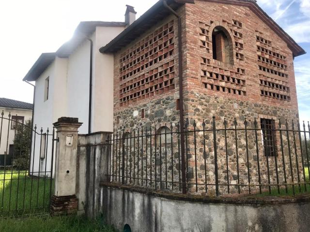 Villa Indipendente in vendita a Santa Margherita, Capannori