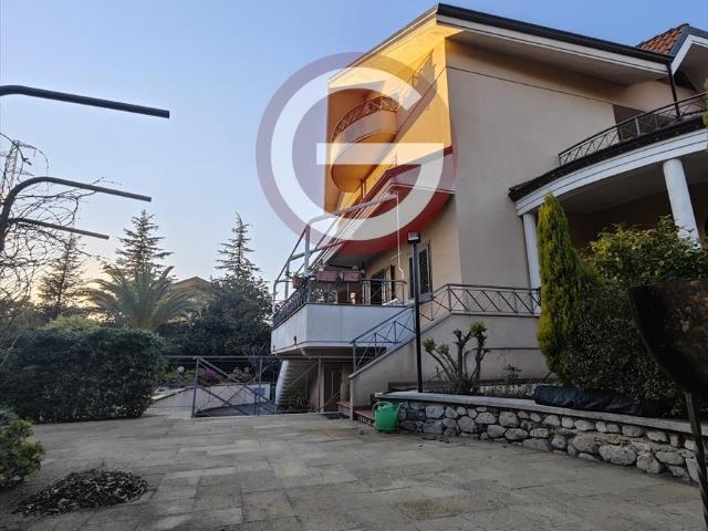 Villa Indipendente in vendita a Calabria, Reggio Calabria