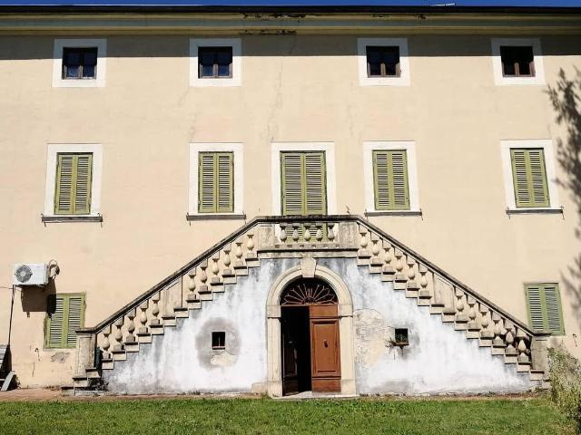 Villa Indipendente in vendita a Collesalvetti, Toscana