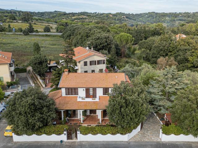 Casa in vendita a Rosignano Marittimo, Toscana