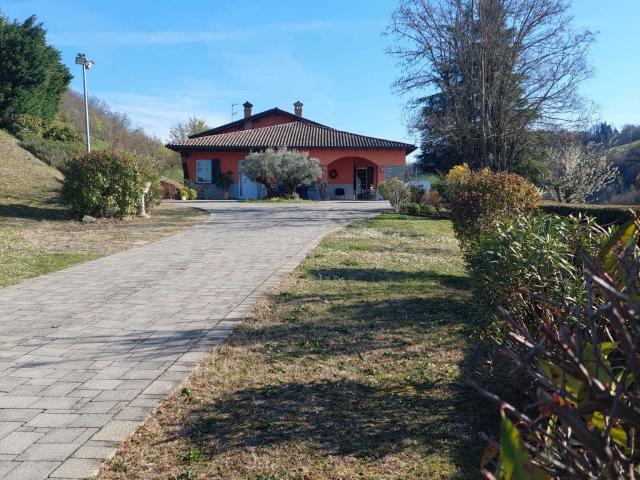 Villa Indipendente in vendita a Fornovo Di Taro, Reggio Emilia