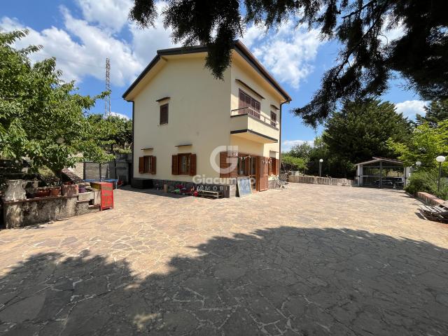 Villa Indipendente in vendita a Pignola, Basilicata