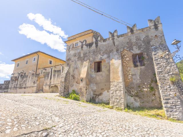 Villa Indipendente in vendita a Vacone, Lazio
