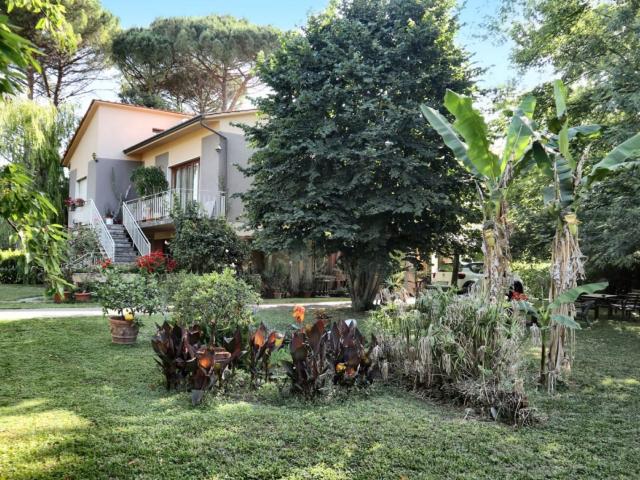 Villa Indipendente in vendita a Capannori, Toscana