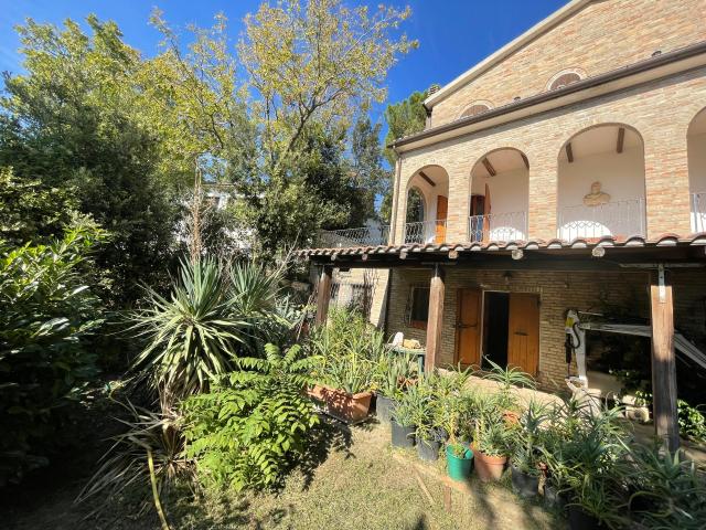 Villa Indipendente in vendita a Borgo San Giacomo, Marche