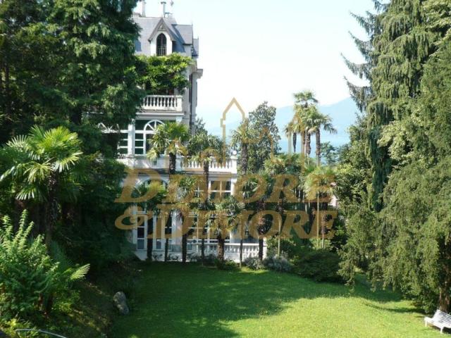 Villa Indipendente in vendita a Comunità Montana Valli del Verbano, Luino