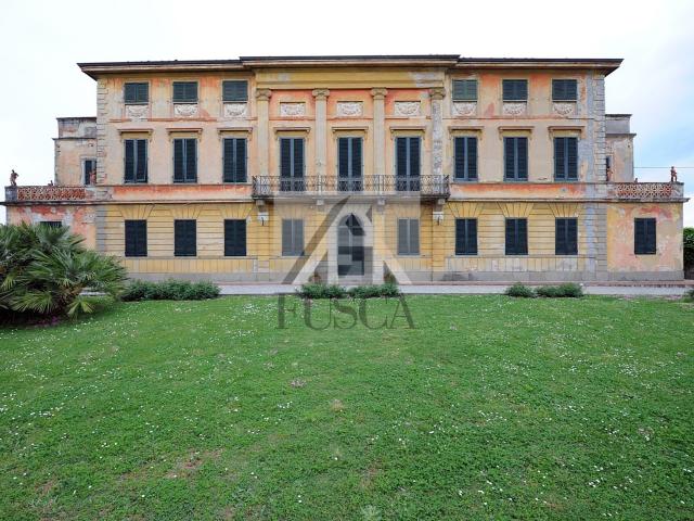 Villa Indipendente in vendita a Capannori, Toscana