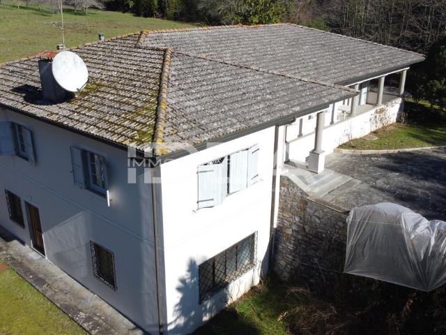 Villa Indipendente in vendita a Campo, Camaiore